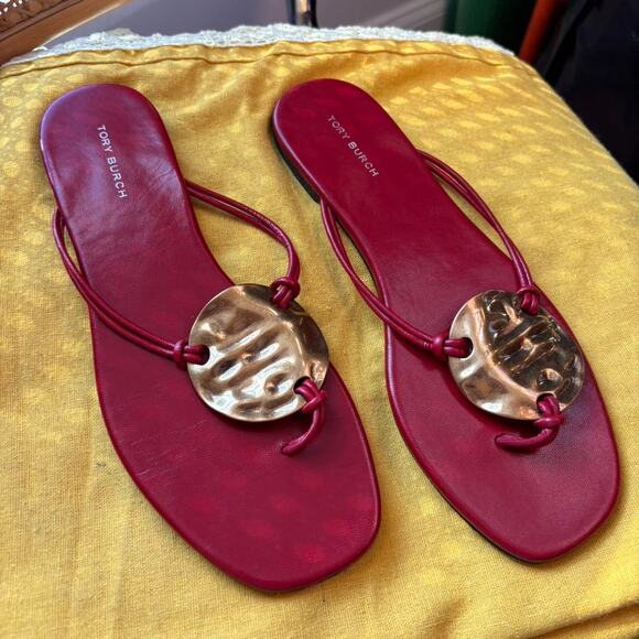 Red and Gold Patos Sandals - Picture 4 of 5